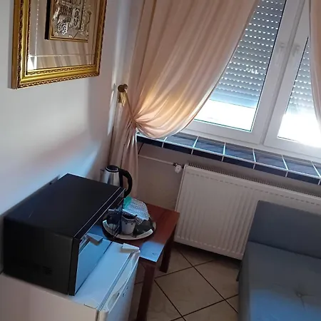 Guest house Corner House *